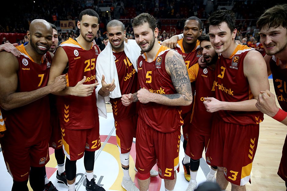 Galatasaray Barcelona'yı dize getirdi